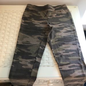 Express camo print leggings